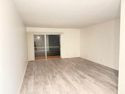 27 Golfs Edge, West Palm Beach, FL 33417