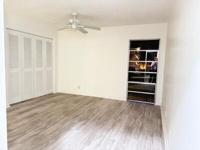 27 Golfs Edge, West Palm Beach, FL 33417