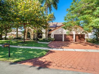 4407 Woodfield Boulevard, Boca Raton, FL 33434