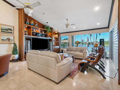 4407 Woodfield Boulevard, Boca Raton, FL 33434