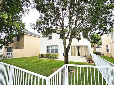 169 Berenger Walk, Royal Palm Beach, FL 33414