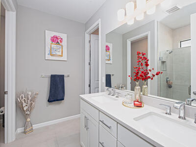 833 SE Courances Drive, Port Saint Lucie, FL 34984