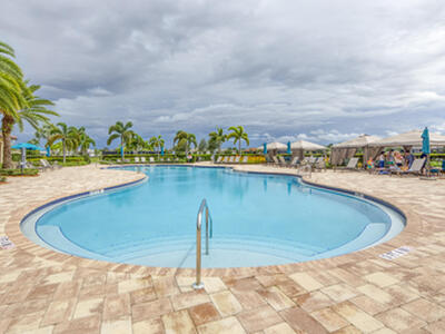 833 SE Courances Drive, Port Saint Lucie, FL 34984