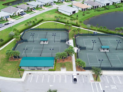 833 SE Courances Drive, Port Saint Lucie, FL 34984