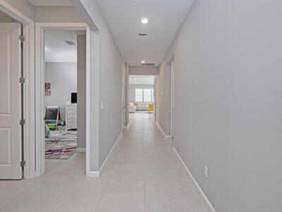 833 SE Courances Drive, Port Saint Lucie, FL 34984