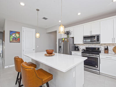 833 SE Courances Drive, Port Saint Lucie, FL 34984