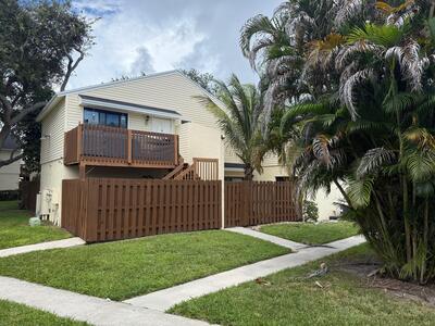 647 Executive Center Drive