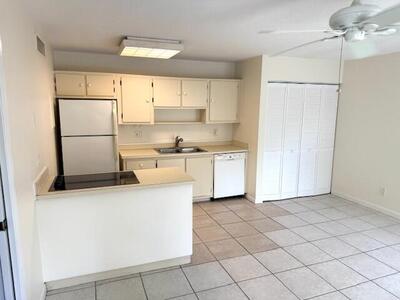 647 Executive Center Drive, West Palm Beach, FL 33401