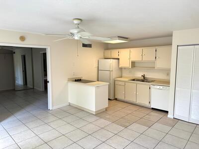 647 Executive Center Drive, West Palm Beach, FL 33401