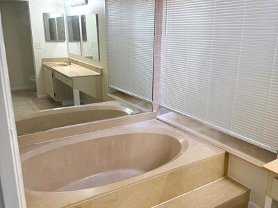 647 Executive Center Drive, West Palm Beach, FL 33401