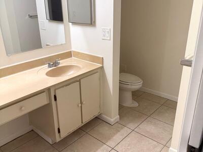 647 Executive Center Drive, West Palm Beach, FL 33401