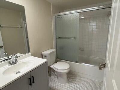 2805 SW 22nd Avenue, Delray Beach, FL 33445