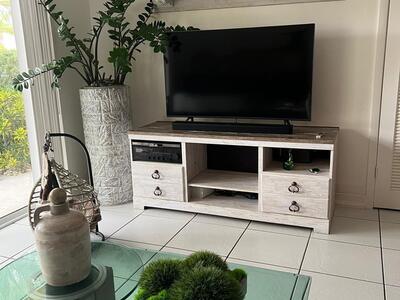 5780 Fernley Drive W, West Palm Beach, FL 33415