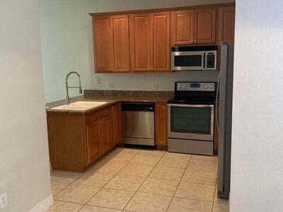 125 Harbors Way, Boynton Beach, FL 33435