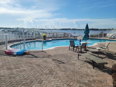 125 Harbors Way, Boynton Beach, FL 33435