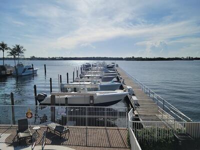 125 Harbors Way, Boynton Beach, FL 33435