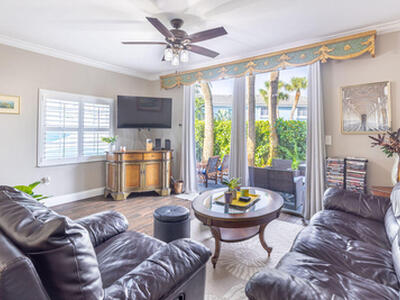 1038 Jeffery Street, Boca Raton, FL 33487