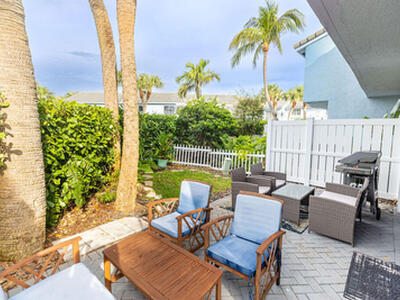 1038 Jeffery Street, Boca Raton, FL 33487