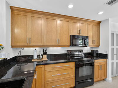 479 Prestwick Circle, Palm Beach Gardens, FL 33418