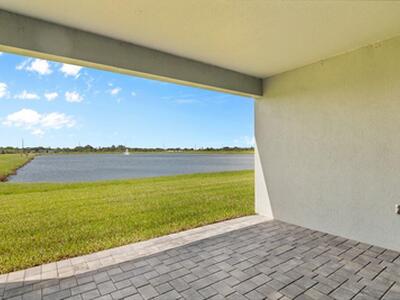 5684 Hampton Park Circle, Vero Beach, FL 32966