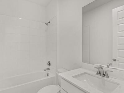 5684 Hampton Park Circle, Vero Beach, FL 32966