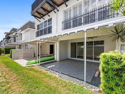 1194 Hillsboro Mile, Hillsboro Beach, FL 33062