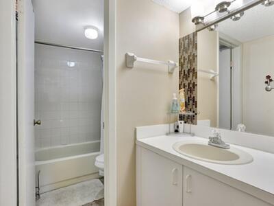 7451 NW 16th Street, Plantation, FL 33313