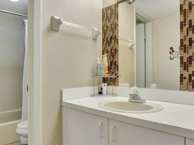 7451 NW 16th Street, Plantation, FL 33313