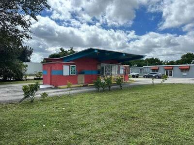 3263 Sierra Drive, Palm Springs, FL 33461