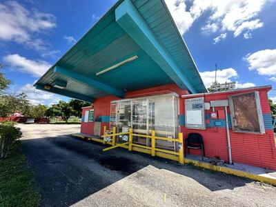 3263 Sierra Drive, Palm Springs, FL 33461