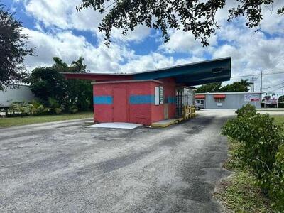 3263 Sierra Drive, Palm Springs, FL 33461