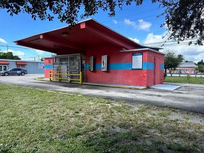 3263 Sierra Drive, Palm Springs, FL 33461