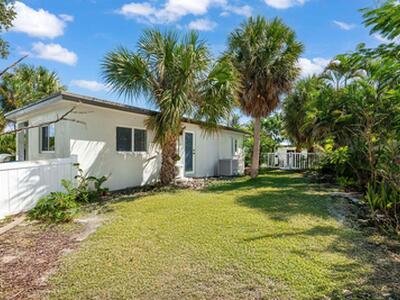 2298 NE 4th Avenue, Boca Raton, FL 33486