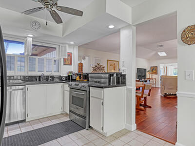 6598 Eastpointe Pines Street, Palm Beach Gardens, FL 33418