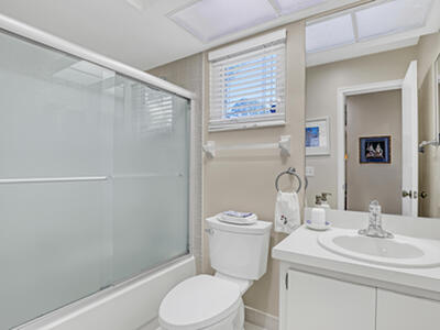 6598 Eastpointe Pines Street, Palm Beach Gardens, FL 33418