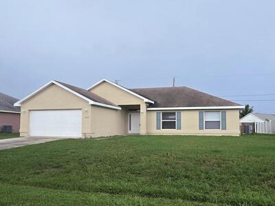 737 SW Jordin Avenue