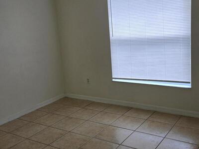 737 SW Jordin Avenue, Port Saint Lucie, FL 34953