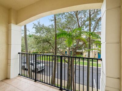 3187 N Oasis Drive, Boynton Beach, FL 33426