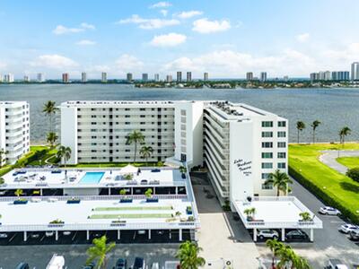 301 Lake Shore Drive, Lake Park, FL 33403