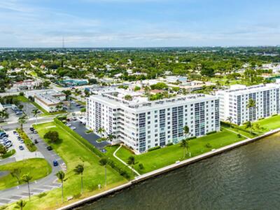 301 Lake Shore Drive, Lake Park, FL 33403