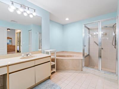 137 Eagleton Court, Palm Beach Gardens, FL 33418