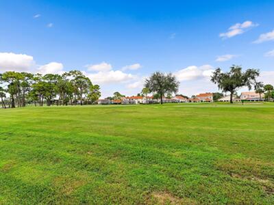 137 Eagleton Court, Palm Beach Gardens, FL 33418