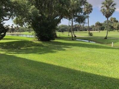 3980 Oaks Clubhouse Drive, Pompano Beach, FL 33069