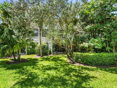 11863 Wimbledon Circle, Wellington, FL 33414