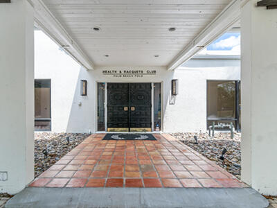 11863 Wimbledon Circle, Wellington, FL 33414