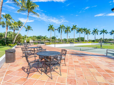 11863 Wimbledon Circle, Wellington, FL 33414