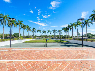 11863 Wimbledon Circle, Wellington, FL 33414