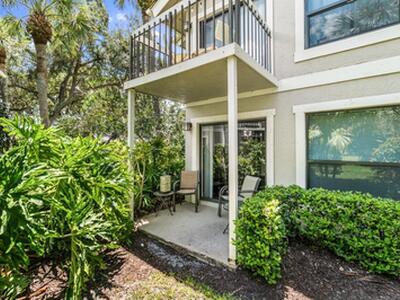 11863 Wimbledon Circle, Wellington, FL 33414