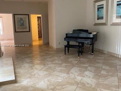 4450 S Jog Road, Greenacres, FL 33467