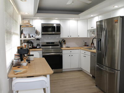 3520 Oaks Way, Pompano Beach, FL 33069